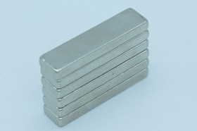 Магніт неодимовий 40x10x3,7 мм