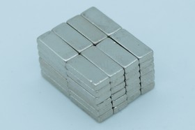 Магніт неодимовий 9.4x3.8x1.8 мм
