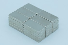 Магніт неодимовий 20x10x3 мм